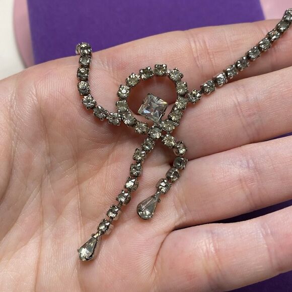 💛 Silver Plated Art Deco Rhinestone Drop Necklace - Picture 6 of 6